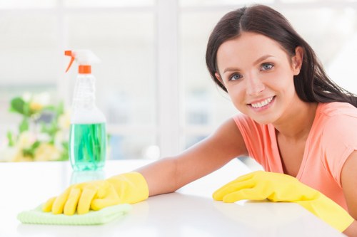 Professional Airbnb cleaning in an E2 flat with guest-ready presentation